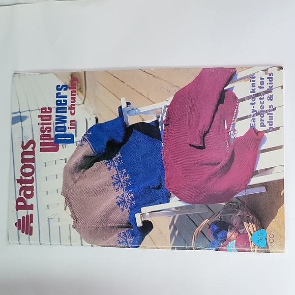 Patons Upside Downers In Chunky Easy Knitting Projects - Picture 10 of 10